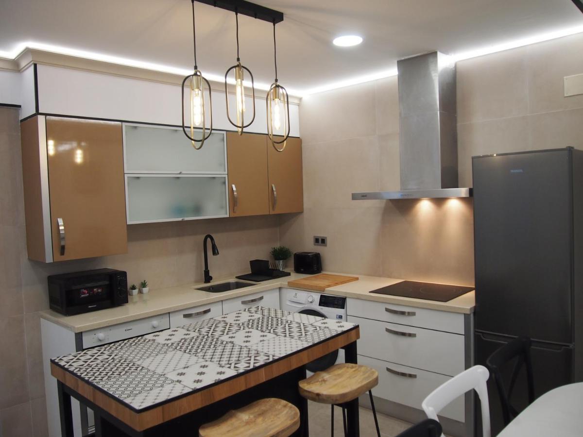شقة Apartamento Isaac Junto A La Muralla Romana لوغو المظهر الخارجي الصورة